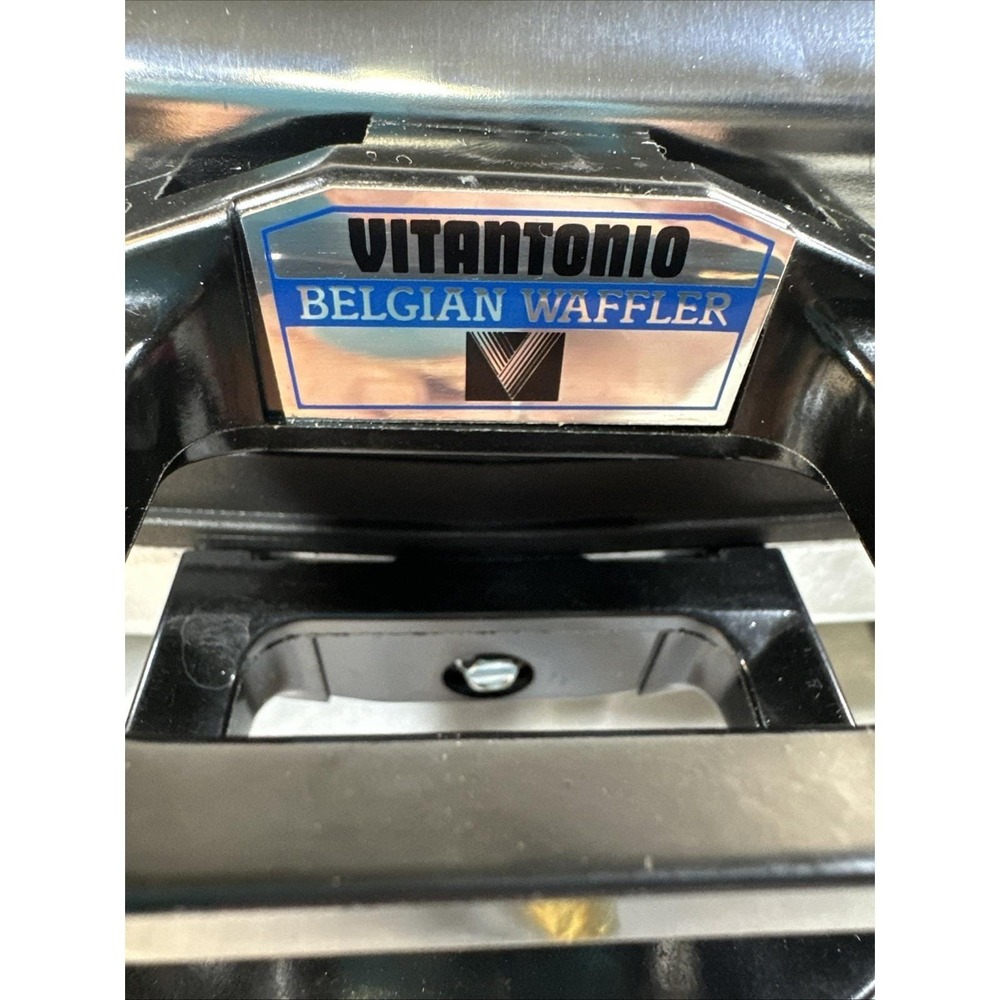 Vintage Vitantonio 550 Belgian Electric Waffle Maker Nonstick Chrome USA Tested! - Picture 4 of 11